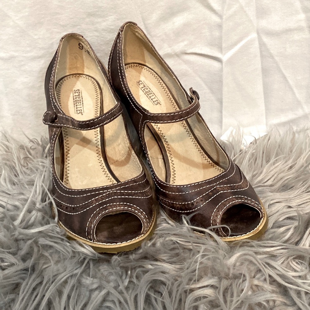 Brown wedges